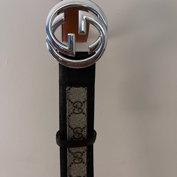 Gucci Black and Silver Logo Belt - Picture 1 of 5